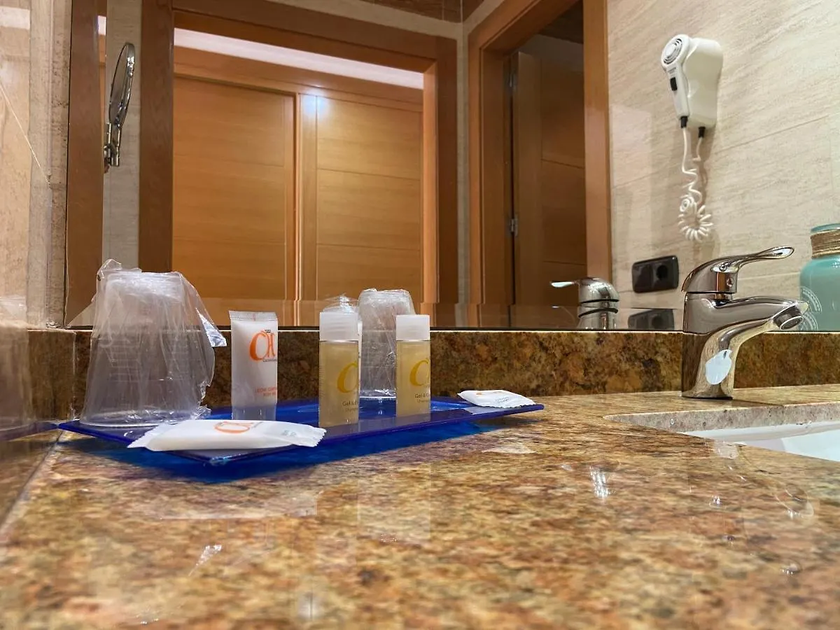 Hotel Montera Plaza Los Barrios