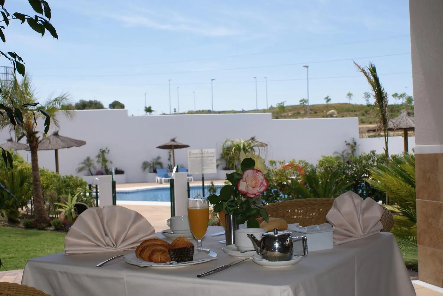 Hotel Montera Plaza Los Barrios